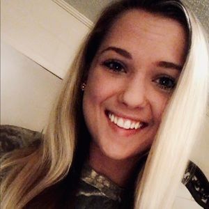 Meet your Posher, Ashley